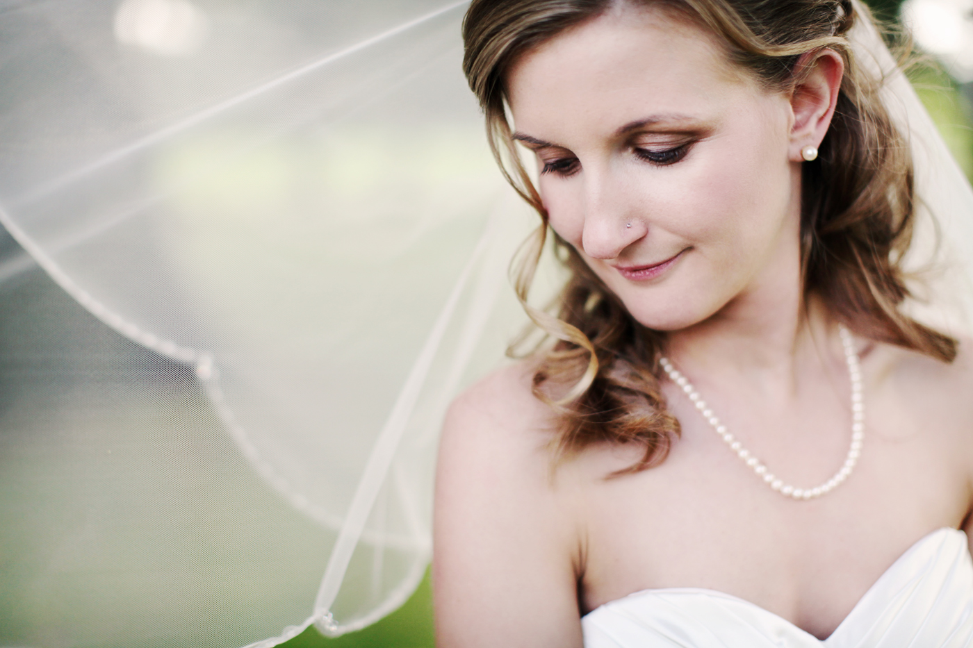 bride-pearls-wedding-veil
