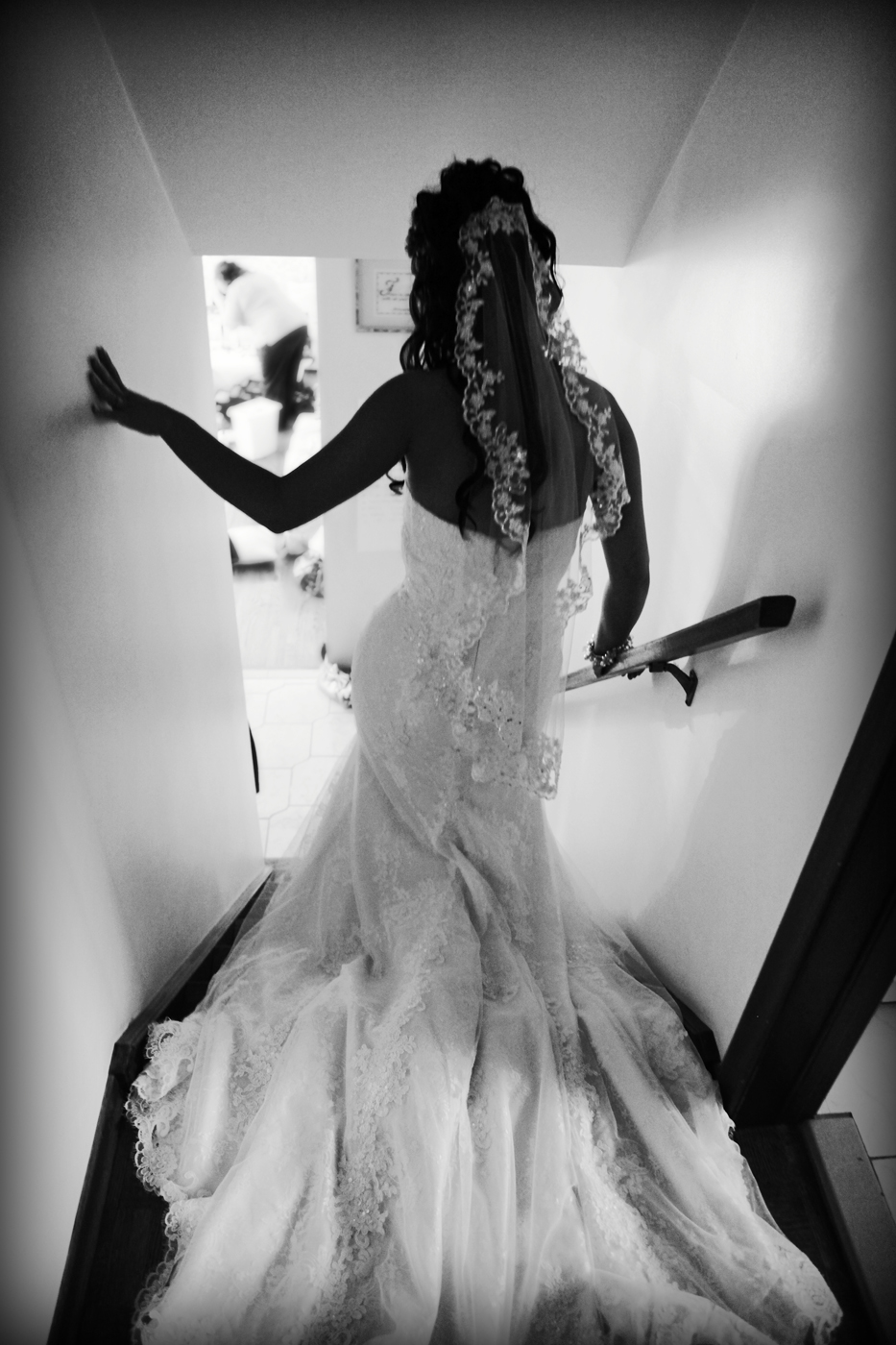 lace-wedding-dress-elora-wedding