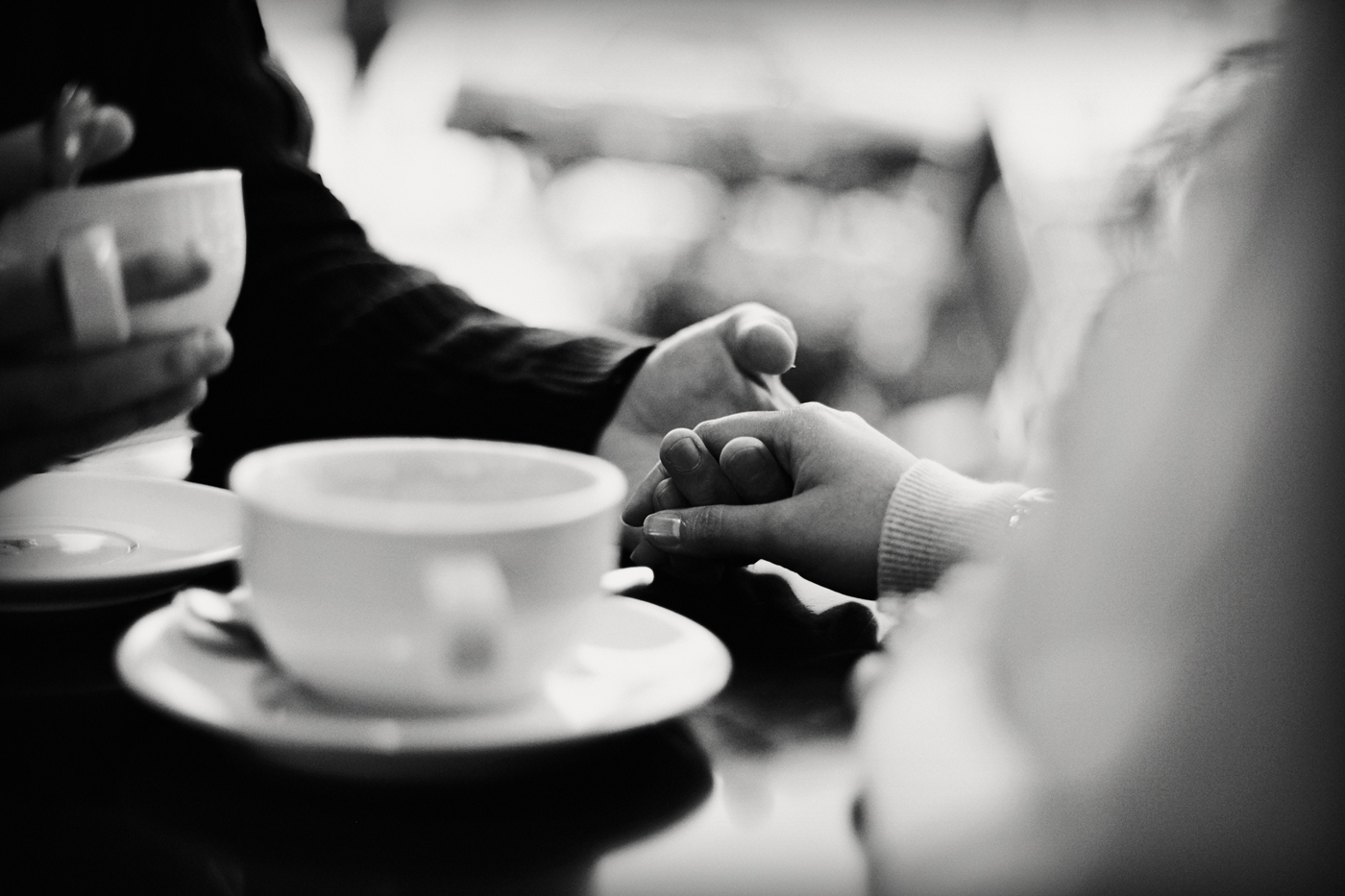mississauga-engagement-session-holding-hands