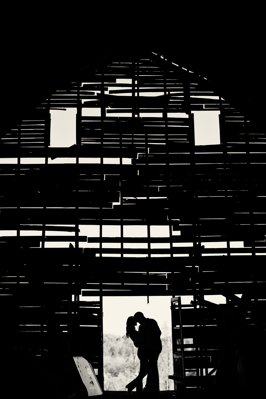 north-bay-engagement-session-old-barn