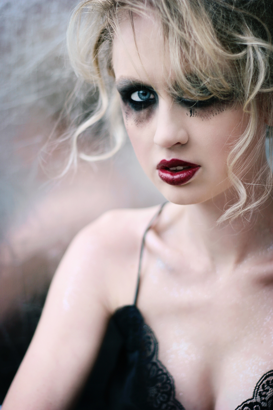 toronto-portrait-dramatic-makeup-fashion